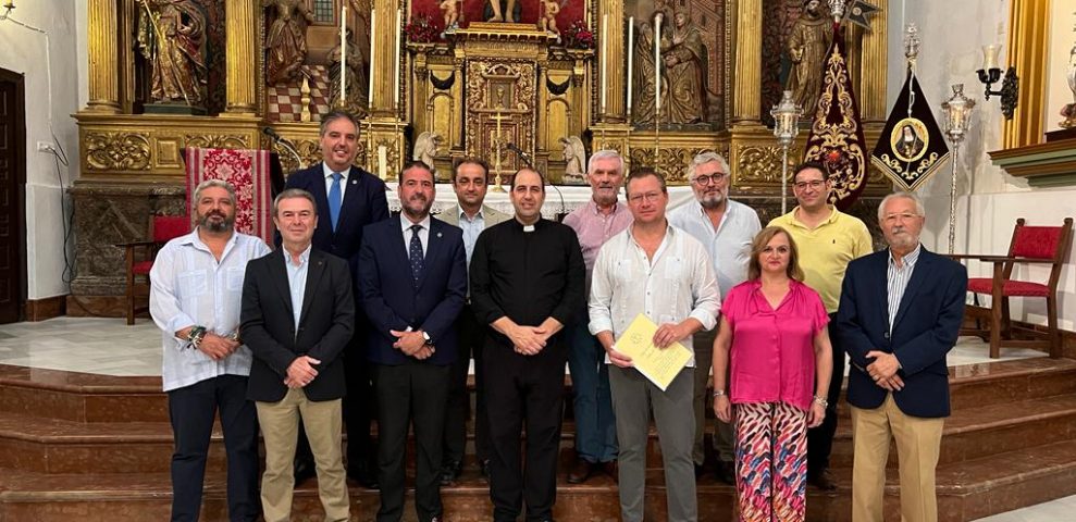 El Consejo de Hermandades elige a Martín Mena para realizar la obra que anunciará la Semana Santa de Marchena 2023